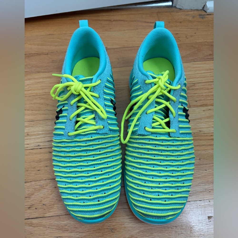 Nike Kids Aqua and Neon Yellow Roshe Two Flyknit Sneakers
